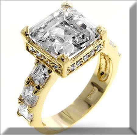 14 KT GOLD PLATED RING WITH CLEAR/WHITE CZ SIZE 8