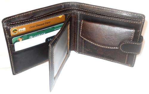 Awesome Designed Men's Leather Wallet, Credit Card slots,Notes & Coins Compartments !!!