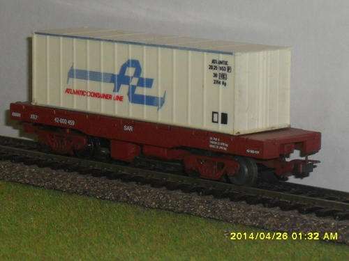 HO SAR Flat Deck Short Wheelbase Wagon with old Lima Container