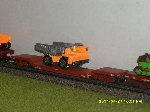 HO SAR U-13 Type Low-bed Wagon with Heavy Duty Mine Dump TruckI (Abnormal Load)