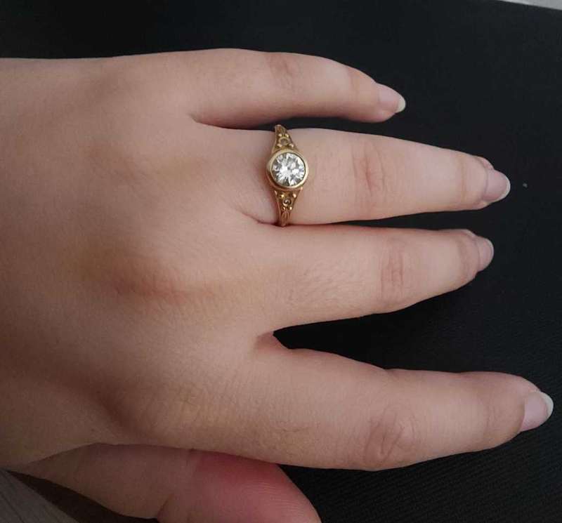 9ct Yellow Gold carved detail 0.76ct Diamond ring