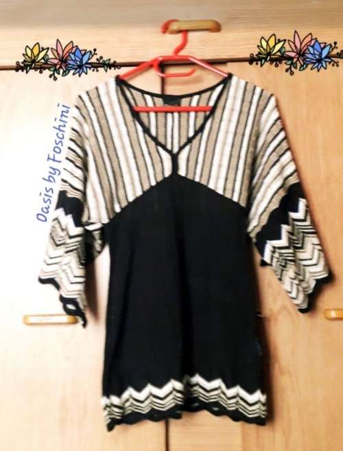 Ladies Flared Sleeve Knitted Top - Small