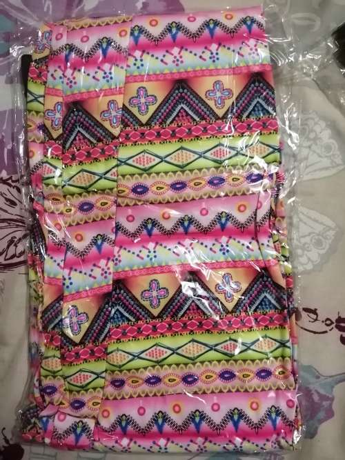 Ladies leggings will fit small to large