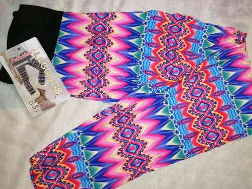 Ladies leggings will fit small to large