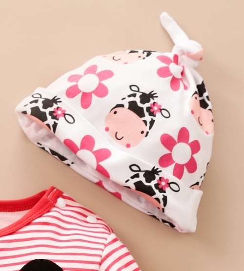Beautiful babygrow with a cute hat