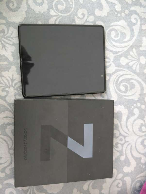 Samsung Galaxy Z Fold 3