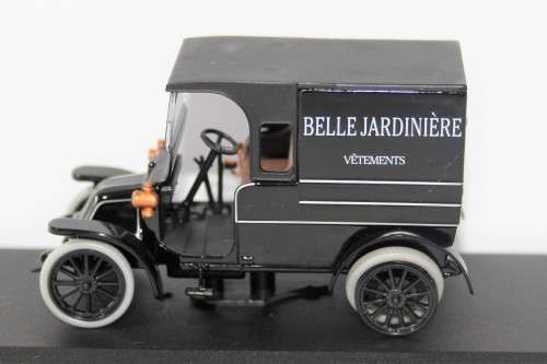#LIMITED EDITION# Vitesse Renault "La Belle Jardiniere"