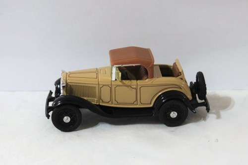 ERTL Vintage Vehicles1932 Ford Roadster. No. #2501