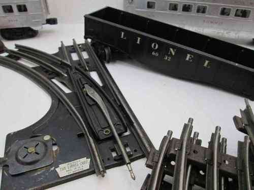 Assorted Vintage Lionel Train & Tracks, 31 Pieces, See Ad For All Details