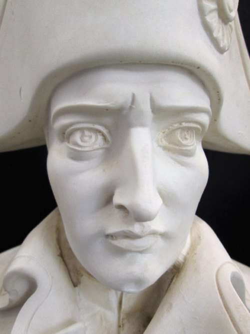 Hard Resin Or Plaster Bust Of Napolean - Height 26,5cm
