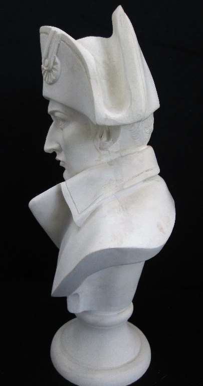 Hard Resin Or Plaster Bust Of Napolean - Height 26,5cm