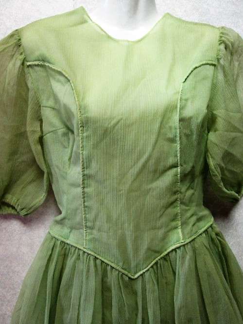 STUNNING!!!! Vintage Full Length Volkspele Dress (5 Piece)