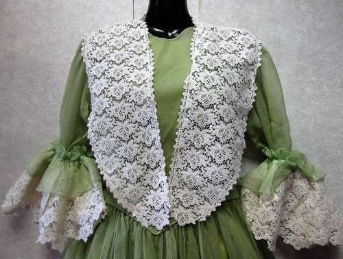 STUNNING!!!! Vintage Full Length Volkspele Dress (5 Piece)
