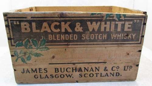 Vintage Black & White Blended Scotch Whisky Crate - 38,5cm/22cm/29cm