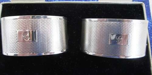 Boxed Engraved C & J British Birmingham Silver Serviette Holder Set Dated 1938 - Silver Weight 40g