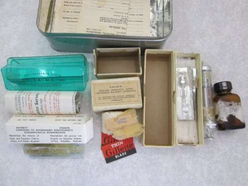 c1970's SAIMR Snake-Bite Outfit/Slangteengif Uitrusting - Tin+ Unused Contents