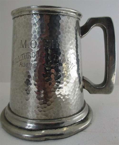 MOTH - Pull Through Trophy - August 1949 - Pewter Mug - 12,5cm/8cm/12cm