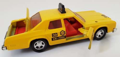 Matchbox Super Kings - Plymouth Gran Fury, 1979 - Yellow Taxi