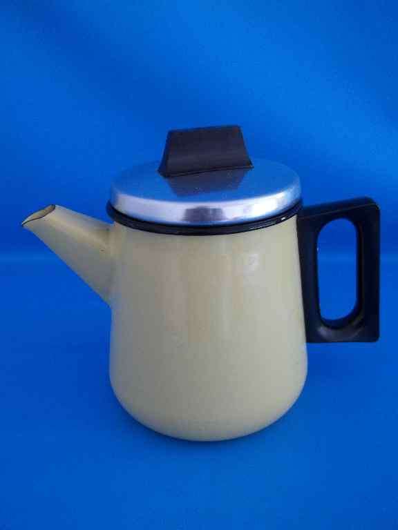 Stylish Vintage Yellow Enamelware Teapot With Metal Lid - Excellent Condition! - Height 17cm
