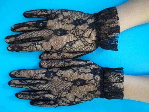 Short Black Lace Glove - Size S