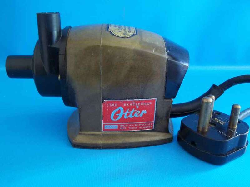 Vintage Bakelite "The Beresford Otter" Pond Pump - In Beautiful & Working Condition!!!