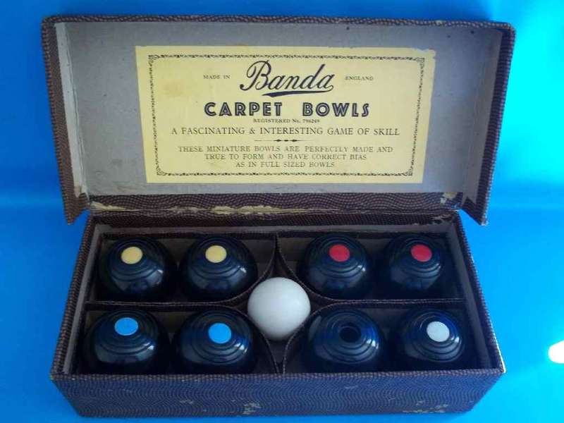 Banda Carpet Bowls - All Complete, But One Ball Has A Colour Inset Missing