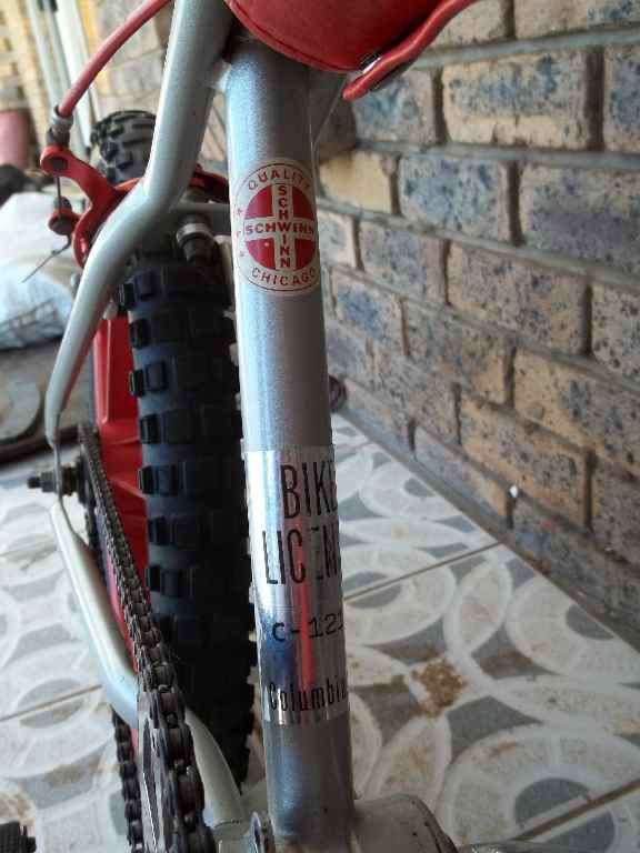 Fantastic Silver & Red Schwinn BMX Mag Scrambler 1979 SX-100 (ALL ORIGINAL!!!)