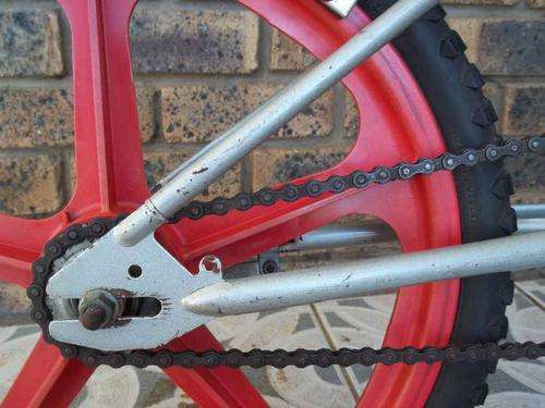 Fantastic Silver & Red Schwinn BMX Mag Scrambler 1979 SX-100 (ALL ORIGINAL!!!)