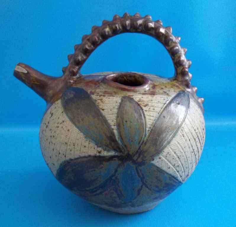 Rorkes Drift Elizabeth Mbatha Pottery Kettle - Height 18cm