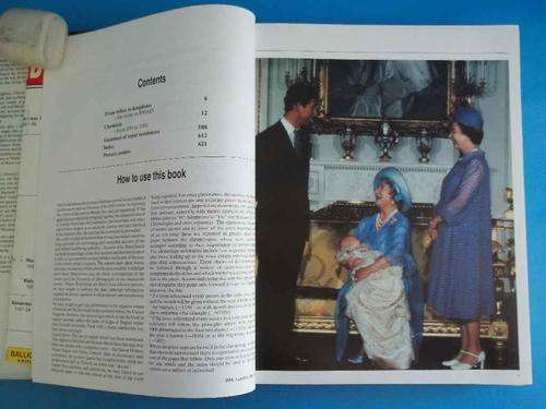 Chronicle Of The Royal Family - Derrik Mercer - Jaques Legrand, 1991