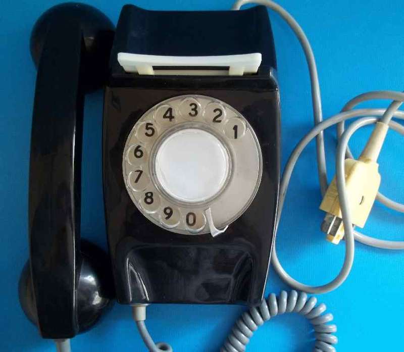 Vintage Black Home/Office Telephone