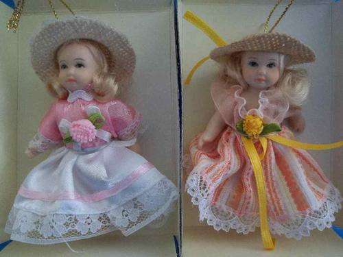 A Pair Of Sweet Collectible Porcelain Dolls, Boxed - Height 12,5cm (Made In China)