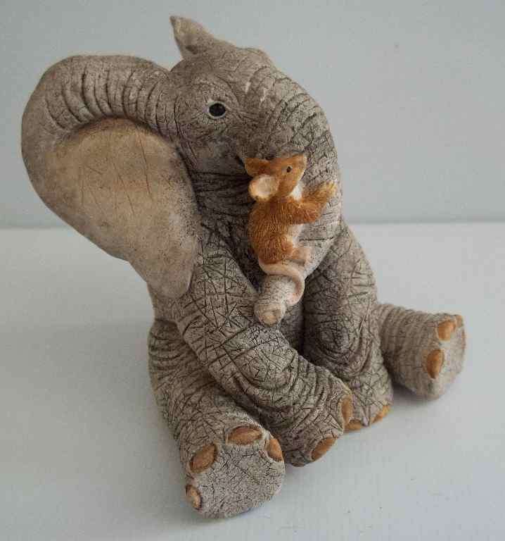 Soooo Adorable! Tuskers 91018 "Love Is ... Without Boundaries" - 7cm/6cm/6cm