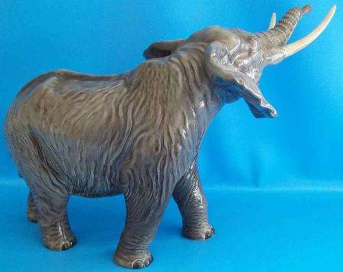 Large Beswick Elephant Model 998 - Height 26cm