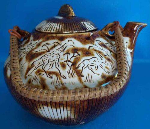 Stunning Crescent Ware Kruger Park Teapot With Bamboo Handle - 20cm/14cm