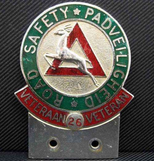 VETERAN ROAD SAFETY/VETERAAN PADVEILIGHEID CAR BADGE - 9,5cm/7,5cm