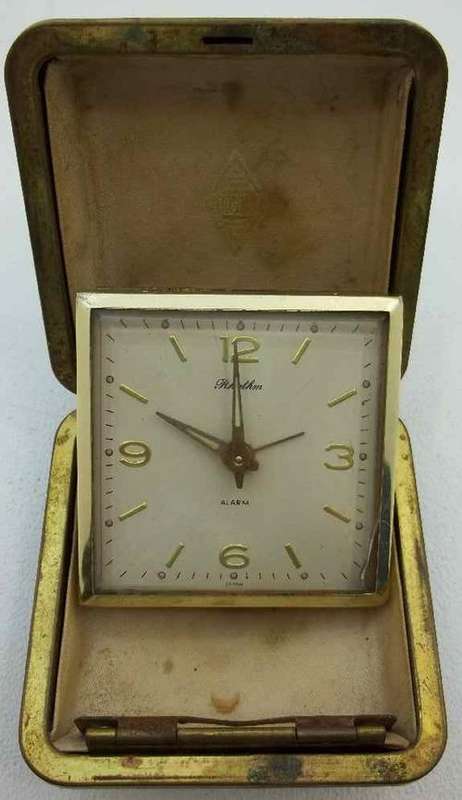 Rhythm Travel Alarm Clock ~ Works Perfectly, Glass Cracked & Needs A New Hinge