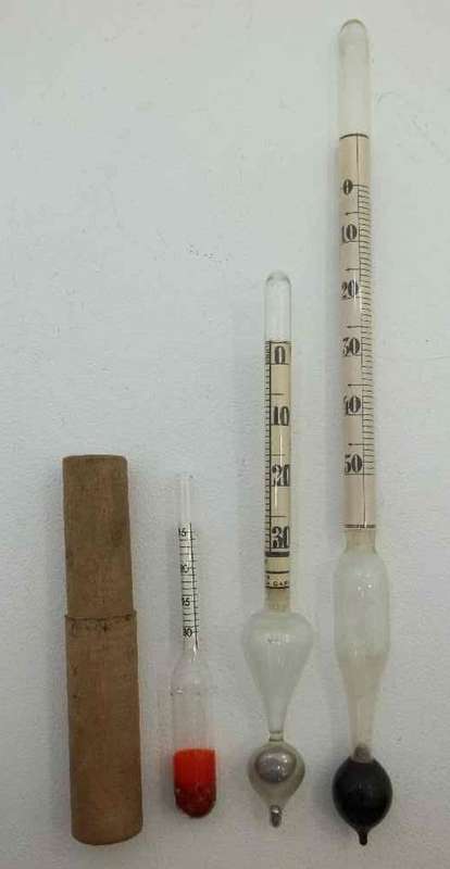 3X Vintage Glass & Mercury Thermometers
