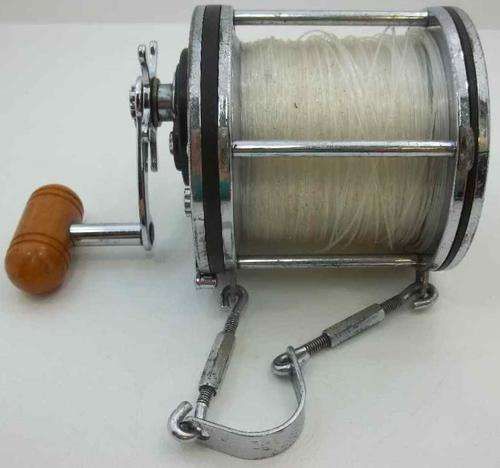 Vintage Penn Senator 9/10 Fishing Reel