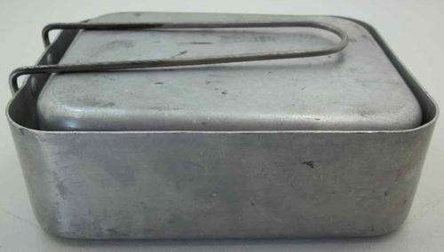 Military Dixie With Serial Number MMS 1945, AF. 0225 - 18,5cm/13,5cm/6cm