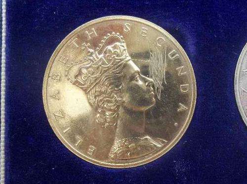 SAM Elizabeth Secund Kroning Coronation 2/6/1953; 15ct Gold/STG Silver/Bronze; Only 1000 Sets Minted