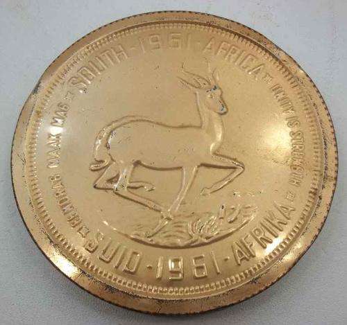 South Africa/Suid Afrika 1961 Unity Is Strength/Eendrag Maak Mag Edward Sharp Tin - 19cm/2cm