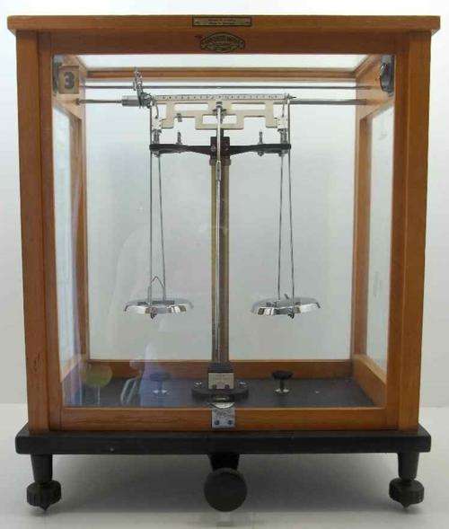 Stunning Sartorius Werke Gottingen, Made In Germany Scale - Model ST3/200g