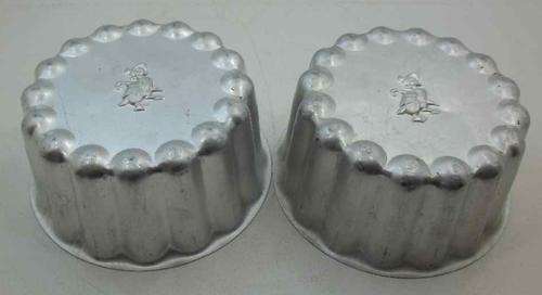 Cute Pair Of Aluminum Jelly/Pudding Moulds With Duck Decoration - 16cm/8cm Each