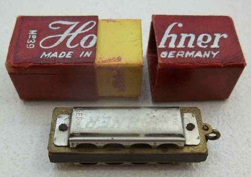 Hohner Harmonica Little Lady No 39 - The World's Smallest Playable Harmonica! 3,5cm/1,3cm/0,8cm