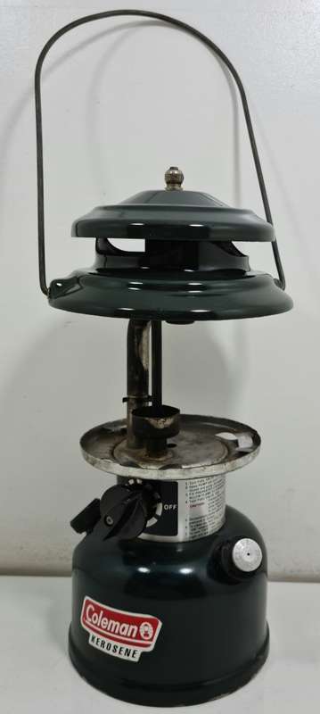 Coleman Kerosene Lamp, Model 214A700, No Glass!