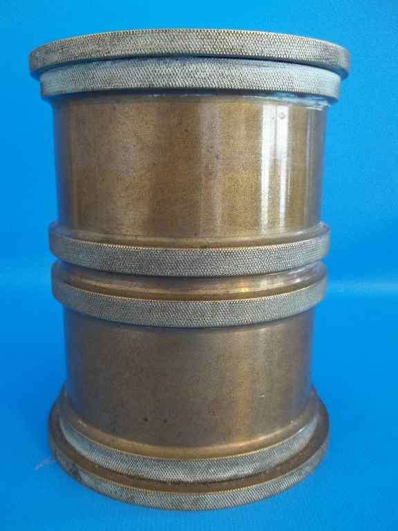 VERY HEAVY SOLID BRASS MONEY-BOX - WEIGHT 1,650KG! - Height 12,5cm - Diameter 10cm