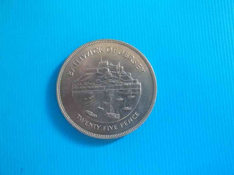Bailiwick Of Jersey Twenty Five Pence  - Queen Elizabeth The Second 1952-1977