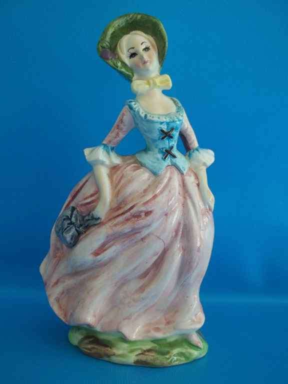 Lady Figurine - Height 18cm (Made In Japan)