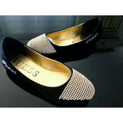 BLACK WITH GOLD SWAROVSKI-LOOK STONE GUESS PUMP SIZE AVAILABLE: 5 - BLACK
